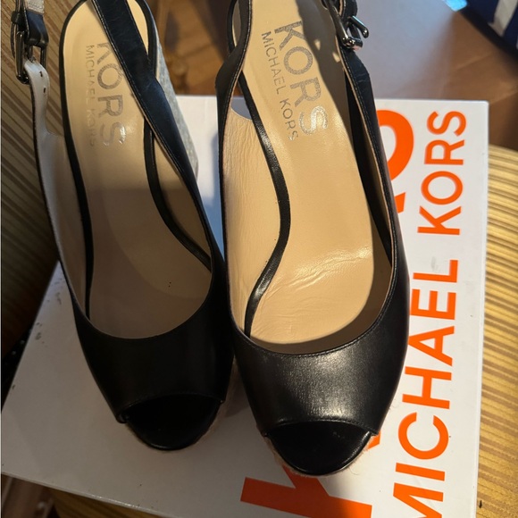 Gently worn wedges - Picture 4 of 5